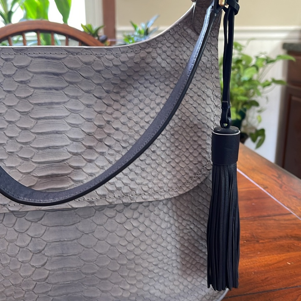 Kate spade croc embossed  bag.  EUC. It’s a lavender/blue. - Picture 3 of 14